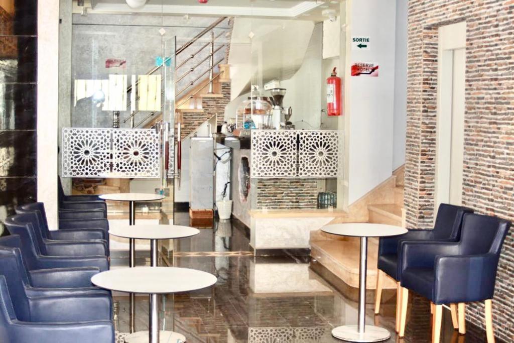 ZELLAKA hôtel&café Kourigha Exterior foto